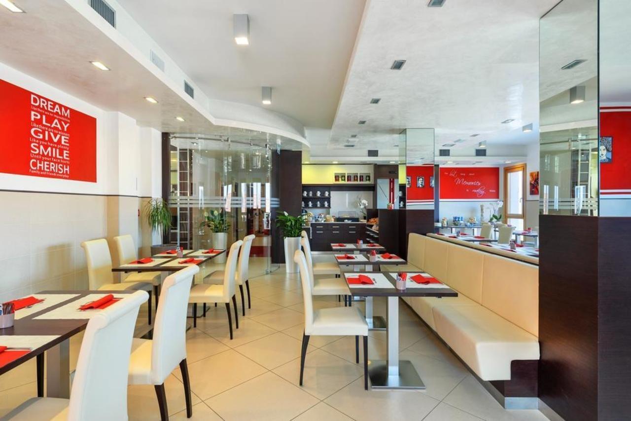 Kairos Garda Hotel Castelnuovo del Garda Eksteriør bilde