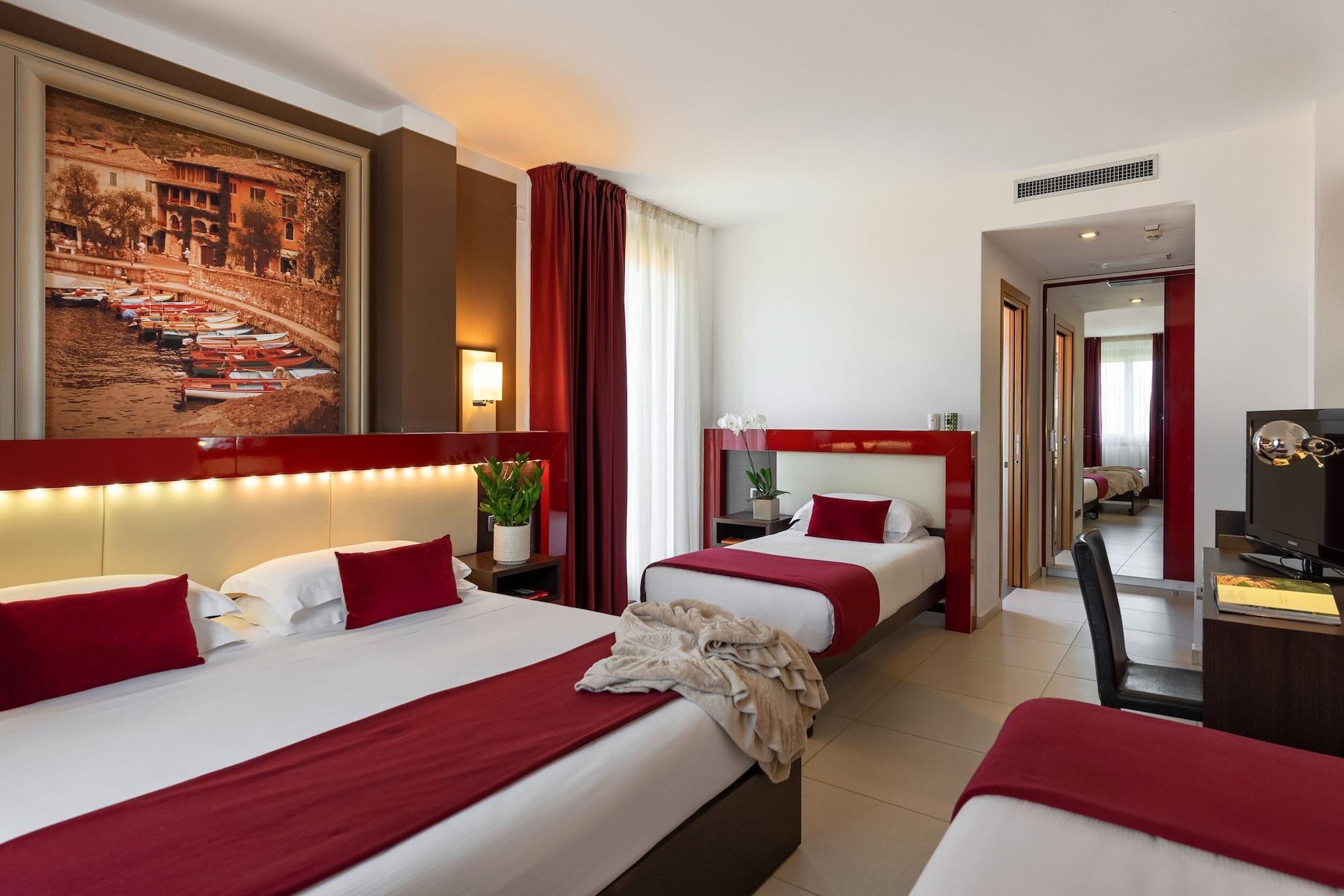 Kairos Garda Hotel Castelnuovo del Garda Eksteriør bilde