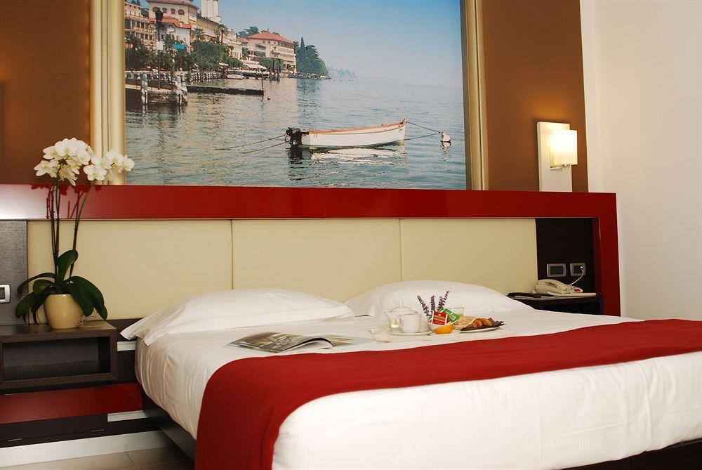Kairos Garda Hotel Castelnuovo del Garda Eksteriør bilde