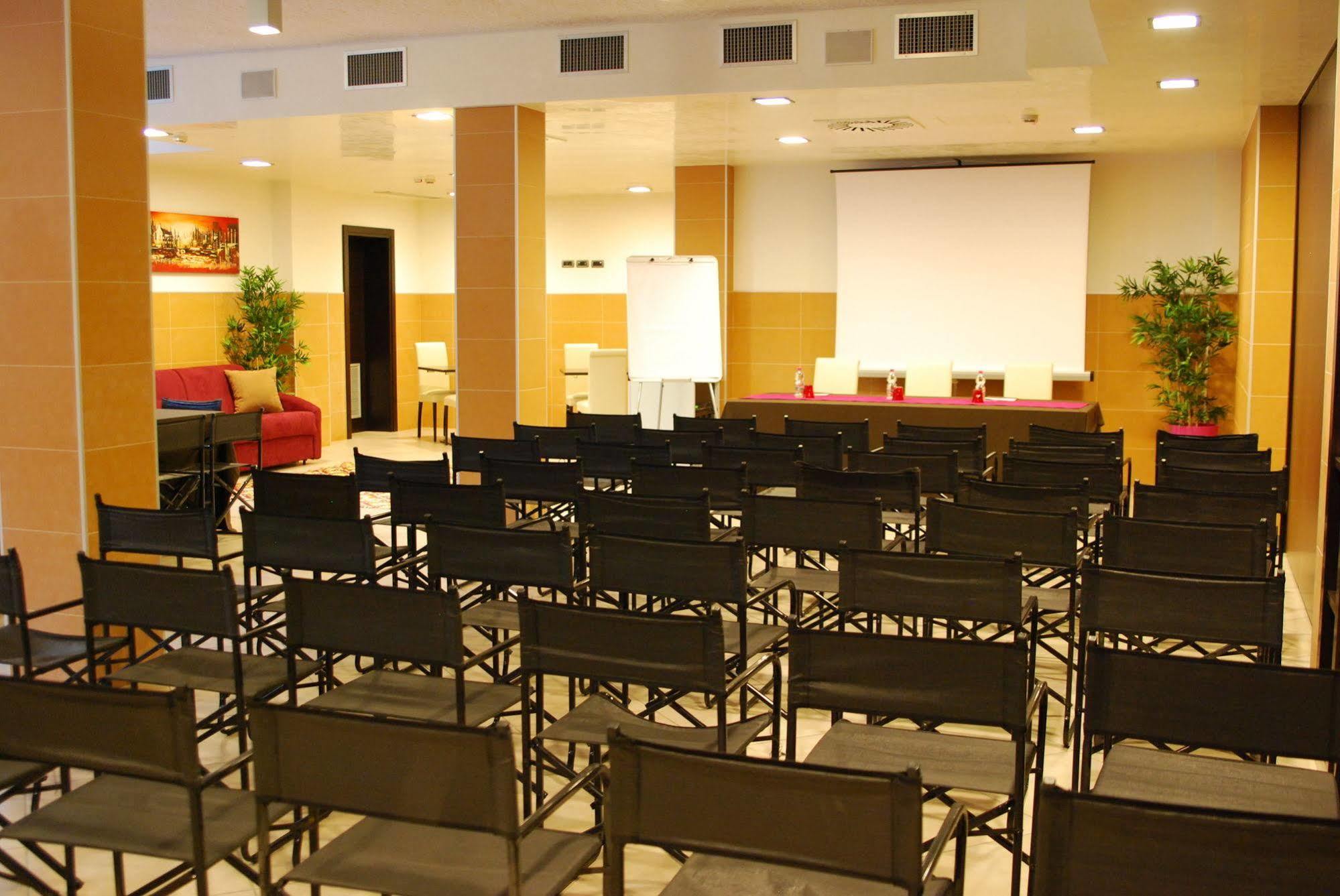 Kairos Garda Hotel Castelnuovo del Garda Eksteriør bilde